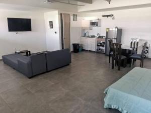 Amazing big studio 203 in aztorga Poblado with AC