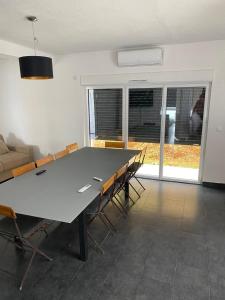 APARTMAN U PRIZEMLJU S 2 SOBE