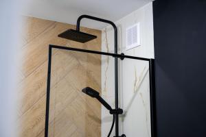 Park Sady Żoliborskie Modern Apartment by BookingHost