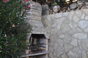 KAMENJAK VOLME, Cousy house with Pool 