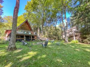New Construction Modern Lakefront A-Frame with Hot Tub Fire Pit - Ubytování bez kategorie ve městě Oakland