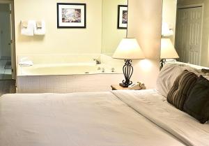 River Place Condos #509 1BD, 2 Bath