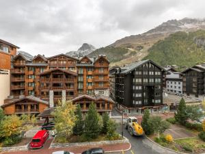 Appartements Appartement de standing, 3 chambres, balcon sud, centre de Val-d'Isere, proche pistes et commerces - FR-1-694-307 : photos des chambres