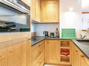 Élégant Appartement 3 Pièces au Cœur de Val-dIsère, à Deux Pas des Pistes - FR-1-694-244