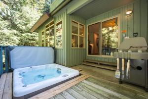Arrowhead Point 11 by Outpost Whistler