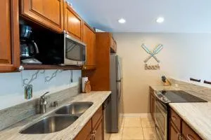 2 Bedroom Kapaa Condo, Pool, AC, Beach Access KK116 - Anahola