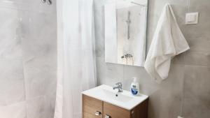 ELPIS HOLIDAY APARTMENTS