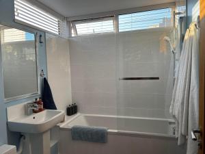 Beachfront retreat apartment with amazing terrace