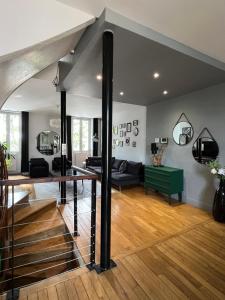 Duplex de charme en centre ville avec terrasse - 4hvězdičkové hotely ve městě Brive-la-Gaillarde