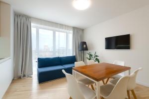 Petrovdom 35-74 in Panoramic 2 Bedroom Apartments at RC Kvartet, 16Г Vasyl Lypkivskyi Street