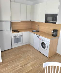 Apartamento nuevo en Planta Baja B con Piscina y Solarium