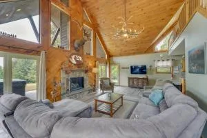 3-Acre Benezette Cabin Hot Tub, Grill and Mtn View - Adrian Furnace