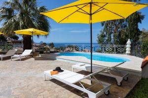 Villa al mare con piscina tra Palermo e Cefalù