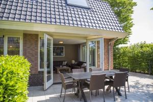 Holiday Home in Noordwijk with Sunny Garden