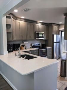 Lovely 2 bedroom condo with a pool!