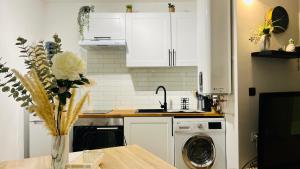 LE MIRAMAR Nice - Clim, Parking, Wifi et piscine