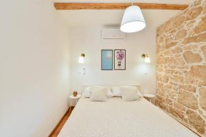 Holiday house with a parking space Pakostane, Biograd - 18982