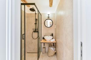 Holiday house with a parking space Pakostane, Biograd - 18982