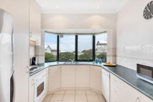 10 Rupara - Linen Included