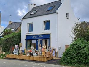 Maisons de vacances Apartment in Portsall with Stunning Sea View : Maison de Vacances 1 Chambre