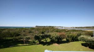 Breakwater 1 - 1 Narira Street- Beachfront Bermagui Wifi provided