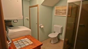 Breakwater 1 - 1 Narira Street- Beachfront Bermagui Wifi provided