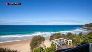 Ocean Pearl Luxury beachfront Bermagui Linen provided - Brogo