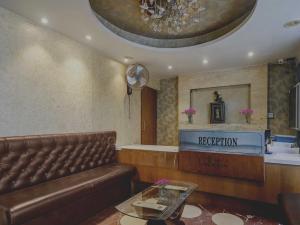 Collection O THE CROWN HOTEL