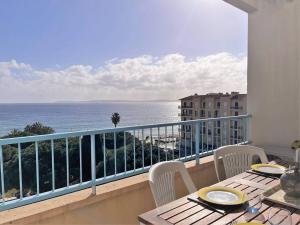 Appartements Appartement climatise 3 pieces, 6 couchages - Face a la plage - Le Lavandou - FR-1-251-510 : photos des chambres