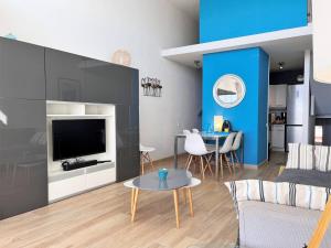 Appartement climatisé 3 pièces, 6 couchages - Face à la plage - Le Lavandou - FR-1-251-510