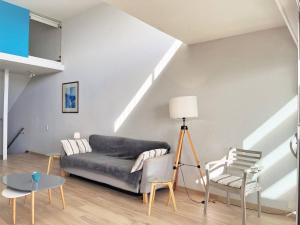 Appartements Appartement climatise 3 pieces, 6 couchages - Face a la plage - Le Lavandou - FR-1-251-510 : photos des chambres