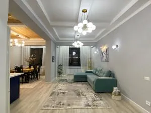 Bird's Nest - Apartment in Downtown Karakol - Teploklyuchinskoye