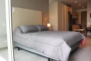 Silver Studio Pool Comfy Garage CheckinEC