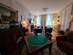 Maisons d'hotes Guestroom Chateauroux, 1 piece, 2 personnes - FR-1-591-510 : photos des chambres