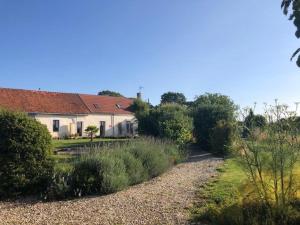 Maisons d'hotes Guestroom Bouges-le-Chateau, 1 piece, 2 personnes - FR-1-591-534 : photos des chambres