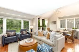 Spring Specials! Cozy King Beds, Pool Access, Galena Territory Amenities, Fireplace, Great Location in Galena Territory on Lake Galena - Lena