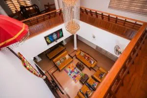 Parudeesa - Heavenly- Luxurious Palace look-Near CBD - Kerala - India with Breakfast - Malayāttūr