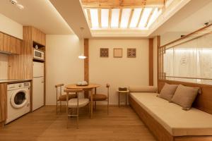Luxury Hanok Mirror Courtyard