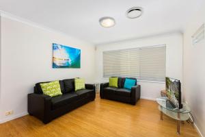 Ocean Blue - 5 Bedroom Pet-Friendly Beachside Home