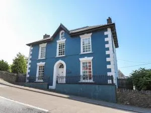 Dewi Villa - Henfynyw Upper