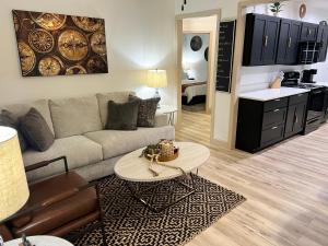 Modern 2 Bedroom Apartment