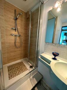 Appartements T2 a pied de plage sur ancien hotel chic, samedi a samedi : photos des chambres