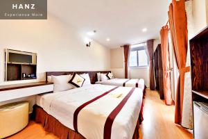 Phòng 4 Người Có Ban Công (Quadruple Room with Balcony)