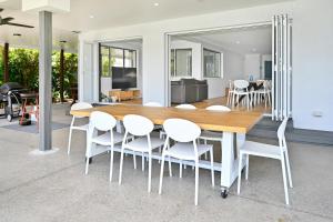 The Ultimate - Waterfront Luxury at Mooloolaba ZC2