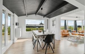 Beautiful Home In Ebeltoft With Kitchen