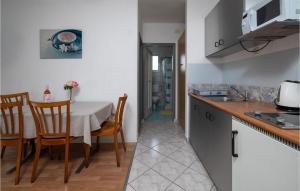 Nice Apartment In Fazana With 1 Bedrooms And Wifi