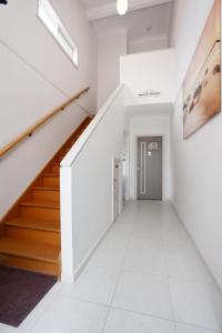 13 Elliot Ave - Pets Negotiable - BYO Linen