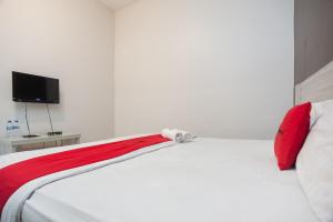 RedDoorz Syariah near Taman Air Mancur Bogor