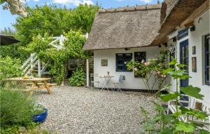 1 Bedroom Nice Home In Humble