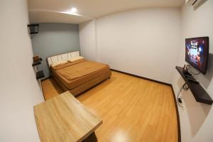 Inn Trog And Inn Soi